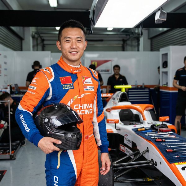 困困兔赛车手顾问